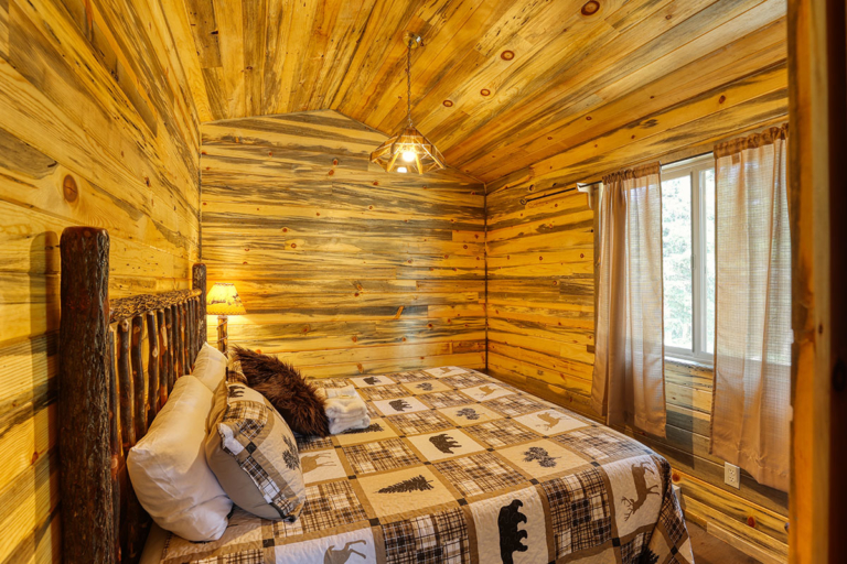 Lake Resort Meadowlark Ski Area & Lake Lodge